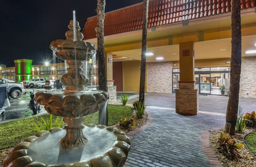 Palatka Hotel | Quality Inn and Suites Riverfront