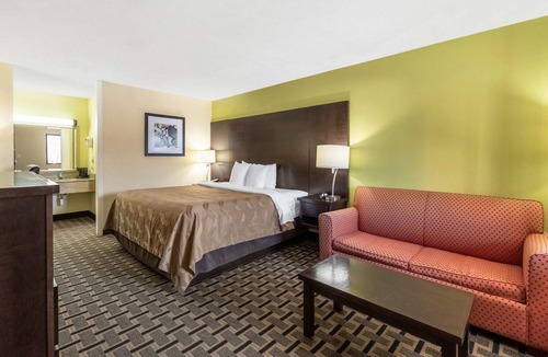 Franklin Hotel | Quality Inn Franklin - Cool Springs Area