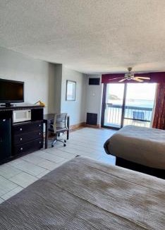Pensacola Hotel | Quality Inn & Suites Gulf Breeze Bayside near Pensacola Beach
