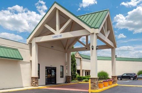 Winston - Salem Hotel | Quality Inn & Suites Hanes Mall