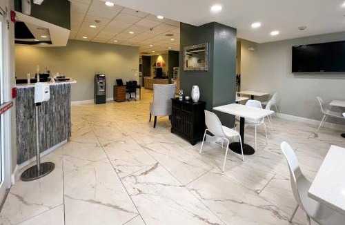 Lehigh Acres Hotel | Quality Inn & Suites Lehigh Acres Fort Myers