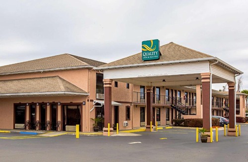 Boys Ranch Hotel | Quality Inn & Suites Live Oak I-10 Exit 283
