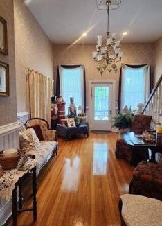Wise House | Queens Chamber w King Heavenly Bed at Nottingham Place in Wise