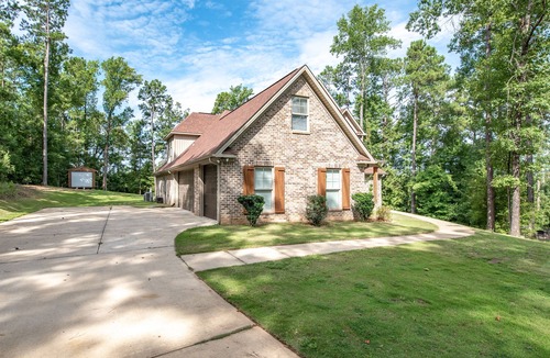 Tuscaloosa House | Quiet Game Day home 9 miles from Alabama campus