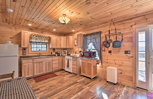Berea Cabin | Quiet & Secluded Berea Cabin on 70-Acre Farm!