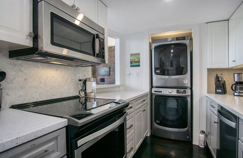 Central City Condo | “Rail Yard Loft On Morris”, Downtown! Brides, Weddings, Photographers Come See!