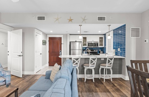 Baytowne Wharf Condo | Rates Reduced! Oversized Balcony, Lagoon Pool Views! Hot Tub, Beach Tram, Gym
