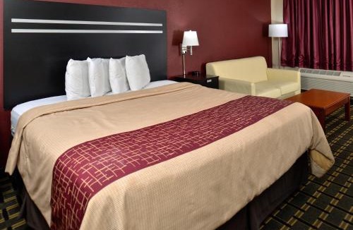 Cartersville Hotel | Red Roof Inn Cartersville-Emerson-LakePoint North