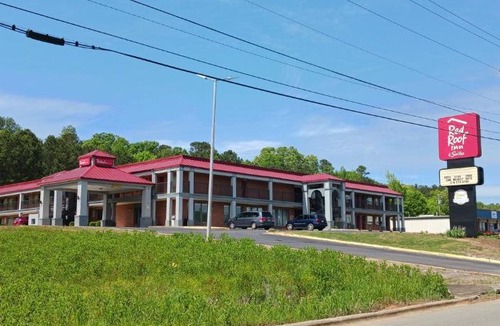 Scottsboro Hotel | Red Roof Inn & Suites Scottsboro