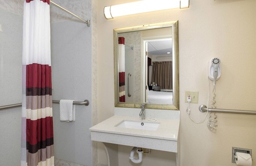 Tallahassee Hotel | Red Roof Inn Tallahassee - University