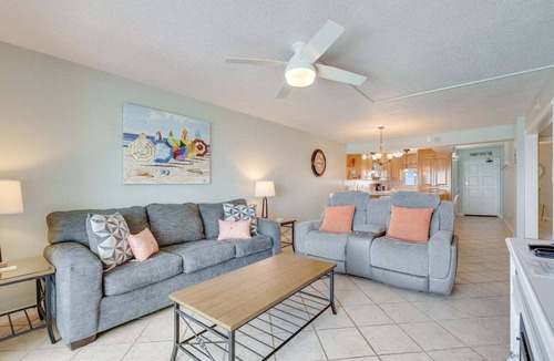 Crescent Beach Condo | Regency Towers 1119 2 BR 2 BA
