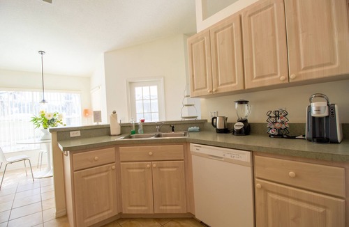 Hernando House | Relax and Enjoy the Sunny Florida in Villa Valk by RedAwning