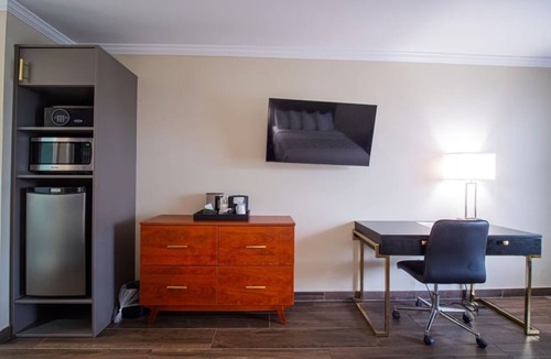 Ocala Apartment | Relax and Unwind! Pet-Friendly Property, Onsite Pool, Free Breakfast
