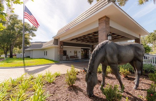 Ocala Apartment | Relax and Unwind! Pet-Friendly Property, Onsite Pool, Free Breakfast