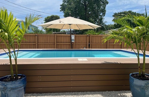 Sexton Cove Estates Cottage | Relax In a Piece Of Paradise Waterfront with Private END CanalnPet Friendly!