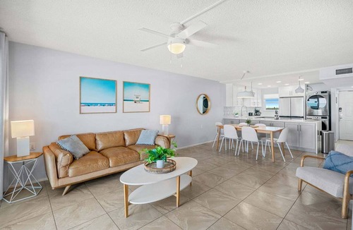 Satellite Beach Condo | Relax in Style: Oceanfront Penthouse with Heated Pool & BBQ Grills ☀️