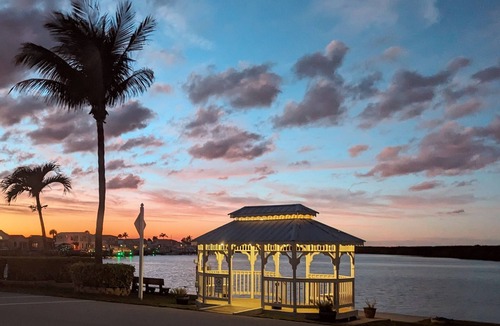 Nettles Island Cottage | Relax Inn at Nettles Island🌴 Private beach 2 pools & more