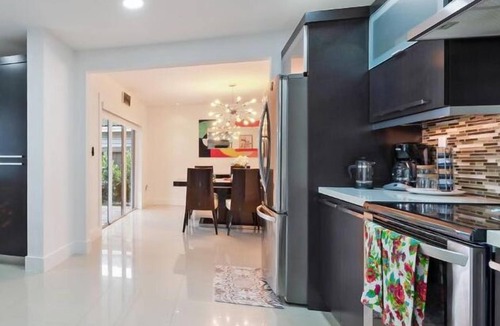 Richmond West House | Relax & Play Retreat Pool, Games, BBQ & More