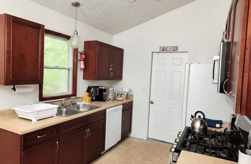 Irondale House | Relax & Recharge Near ATL Airport | Racing+Game Rm
