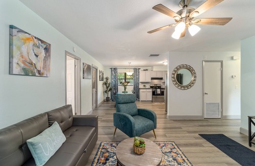 Ocala House | Relax & unwind comfortably at La Casita, located close to all the attractions.