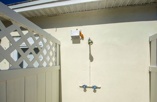 Vero Beach Cottage | RELAXING COMFORT - SAND DOLLAR COTTAGE - STEPS TO SOUTH BEACH & PARK