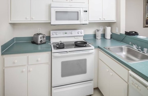 Berkeley Hotel | Relaxing Home Away from Home Near Adventure & Entertainment