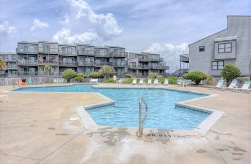 Sneads Ferry Condo | Relaxing Oceanfront Condo w Priv Beach Access, Pool, Elevator. Linens Included