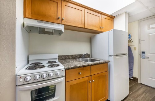 Seabreeze Park Hotel | Relaxing Oceanview Oasis | Close to Main Street Pier & Coastal Dining