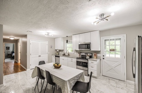 Gallatin House | Relaxing Rancher - 30m to Downtown NASH
