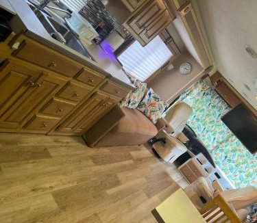 Ludlam Other | Remodeled and Comfortable RV - FREE PARKING