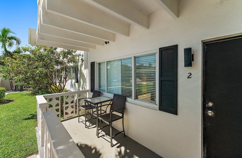 Singer Island House | Renovated Apt Steps From The Singer Island Beach