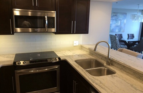 Bayfront Condo | Renovated Luxury Unit Downtown Sarasota with Amazing Water Views