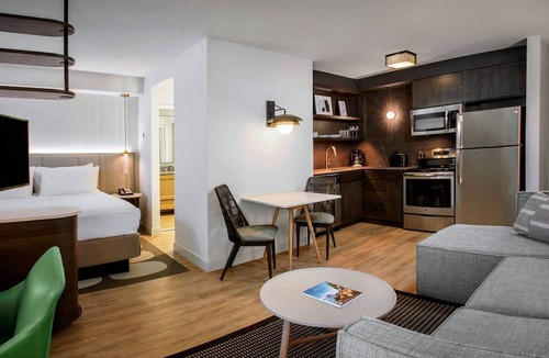 Aventura Hotel | Residence Inn by Marriott Miami Aventura Mall
