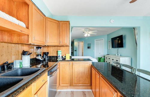 Gulf Lagoon Beach Apartment | Resort condo near beach with private balcony, WiFi, pool, tennis & dock