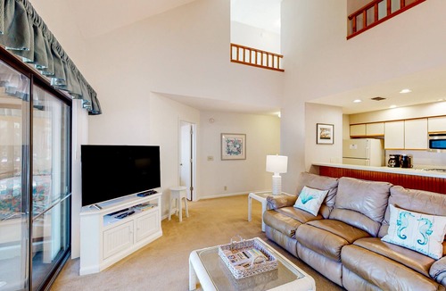 Sea Trail House | Resort condo with A/C & near golf & beach - snowbird-friendly