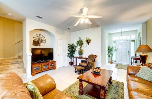 Trafalgar Village House | Resort Getaway with Florida Room 14 Mi to Disney!