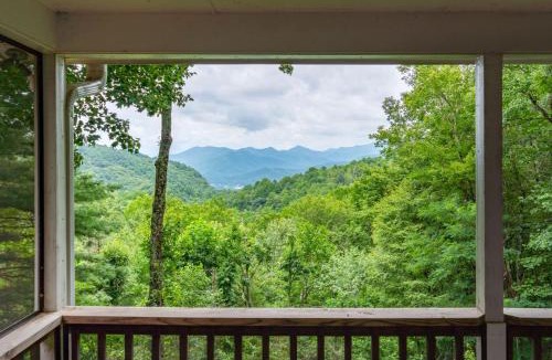 Sky Valley House | Resort Perks! Family Sky Valley Gem w/Mtn Views