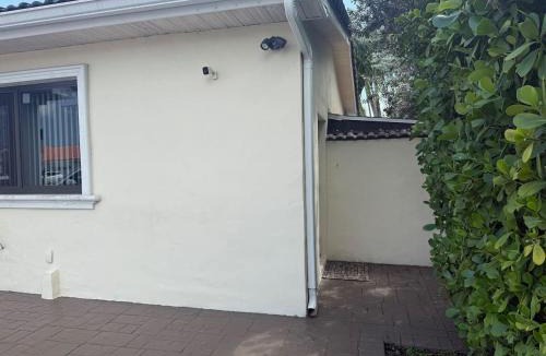 Ludlam House | Retreat in Style Private Peaceful Miami Bungalow