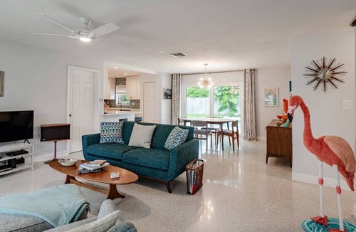Indian Harbour Beach House | Retro Chic Decor wPrivate Pool Close to Beach 3br