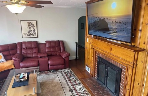 Sanford House | Retro Ranchhouse