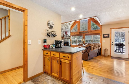 Hiawassee House | Riverfront cabin, arcade, hot tub, pool, trout fishing, pet friendly