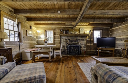 Luray Cabin | Riverfront Cabin! Farm, Kayaks & Trail (BB)