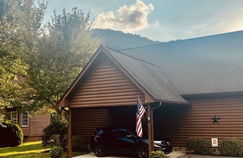 Hiawassee Cabin | Riverfront Cabin with Mountain Views, Trout Fishing, Tubing, Pool, WIFI, hot tub
