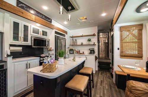 Tropic House | Riverfront Modern RV Stylish Coastal Getaway