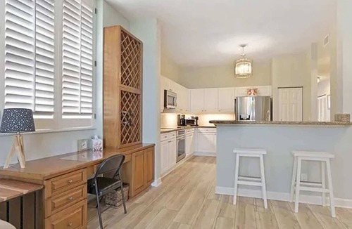 Iona Apartment | Riverfront Stay with Golf Views in Fort Myers