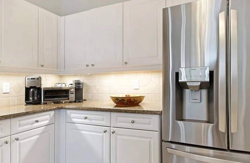 Iona Apartment | Riverfront Stay with Golf Views in Fort Myers