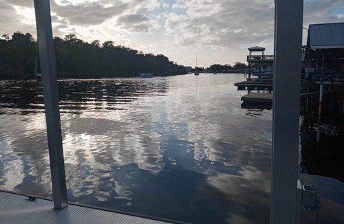 Steinhatchee House | Riverhouse with a view - private Dock sleeps 8