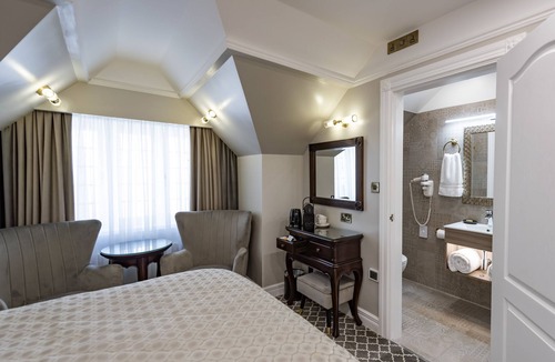 Ely Hotel | Riverside Inn