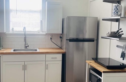 Titusville Apartment | Rocket City Retreat Studio Titusville Private Parking Spacex Launch Pet friendly