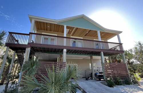 North Captiva House | Rockstar Beach House North Captiva Island, 25’ boat slip, NCIC pools, golf cart